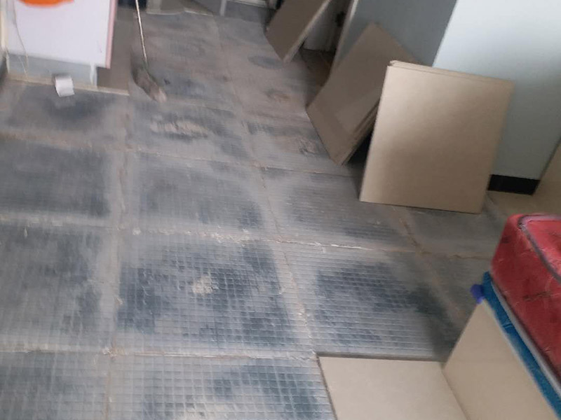 佛山南海區(qū)客廳維修地磚