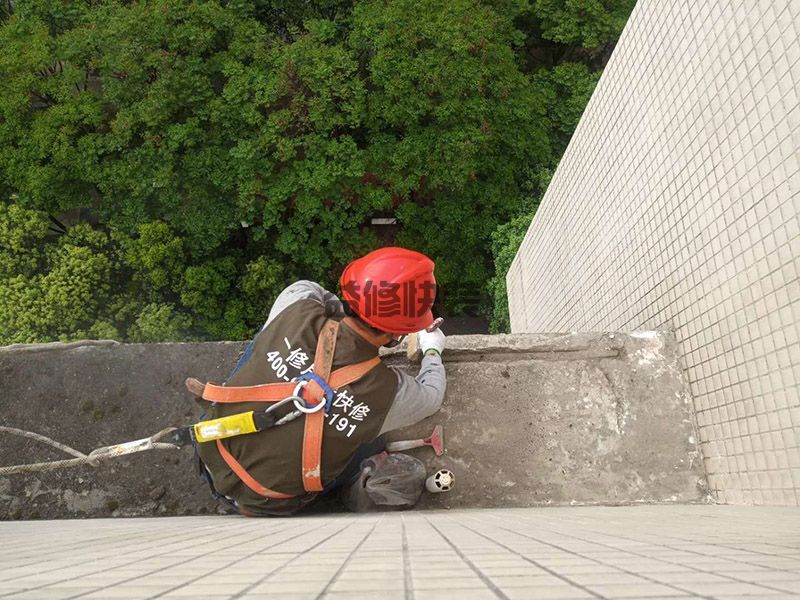 濟(jì)南槐蔭區(qū)外墻露臺清理