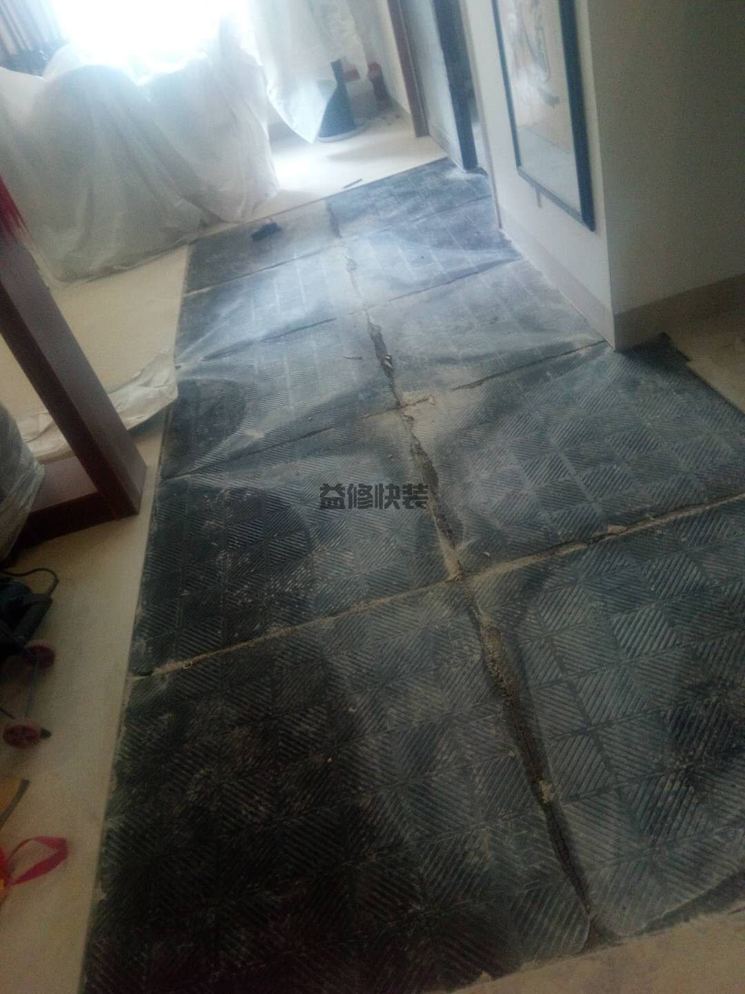 濟南歷城區(qū)敲打地磚