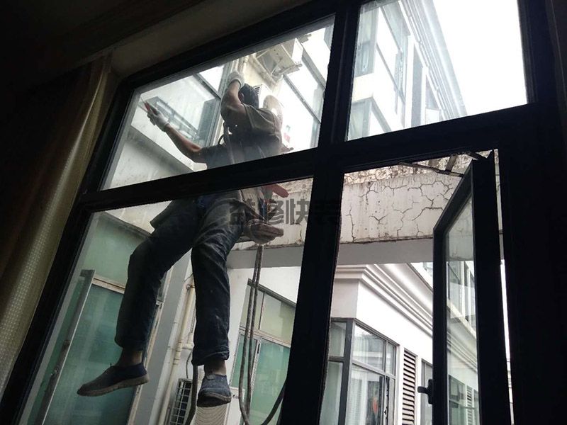 濟南市中區(qū)窗戶打膠