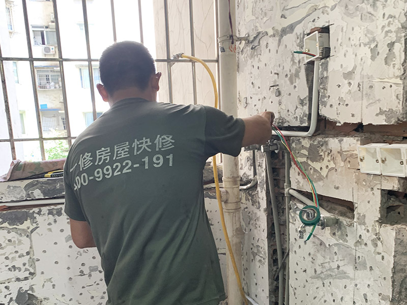 遵義水管漏水維修師傅電話(huà)_遵義家里水管安裝的收費(fèi)標(biāo)準(zhǔn)
