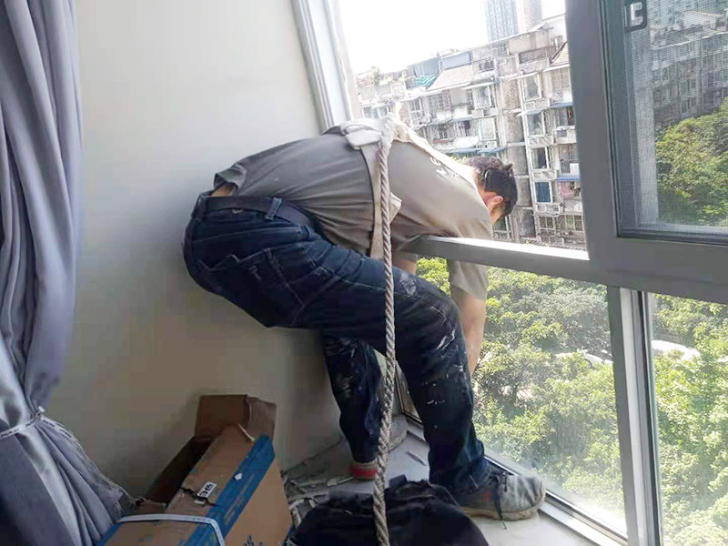 石家莊老式窗戶怎么翻新改造飄窗？