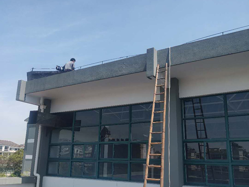 建筑外墻墻涂料開裂是什么原因，應(yīng)該誰負(fù)責(zé)修繕