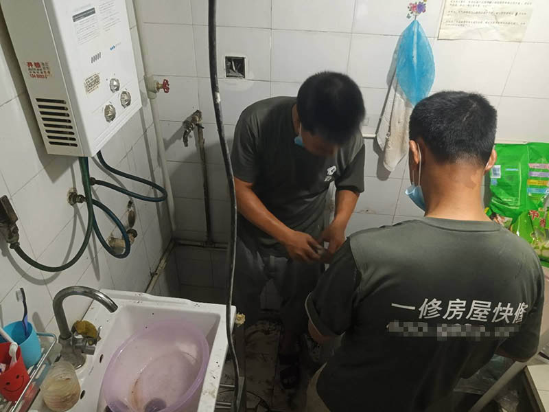 衛(wèi)生間為什么會出現(xiàn)漏水情況，怎么解決呢？