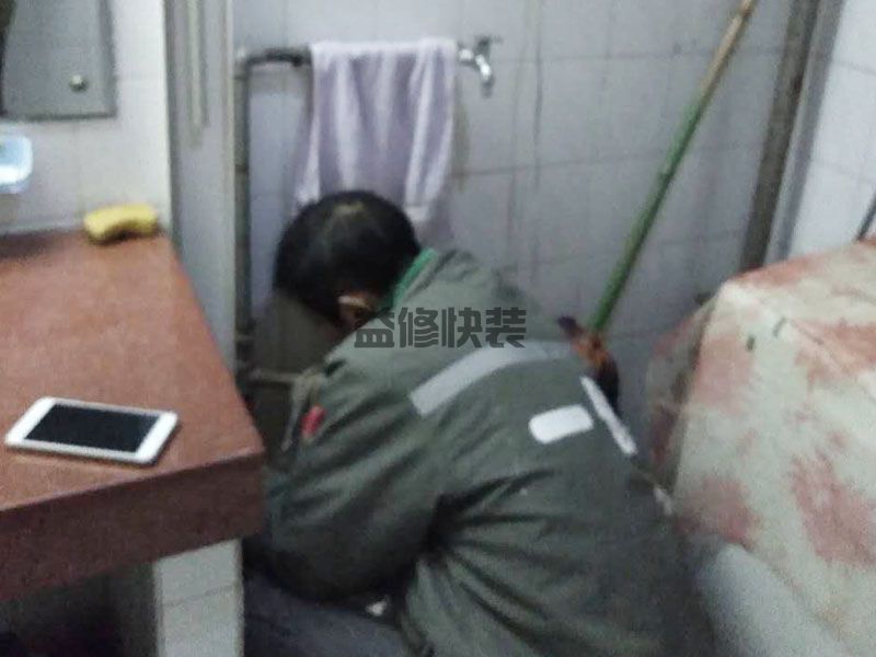 江寧區(qū)防水補(bǔ)漏公司哪家好_南京江寧區(qū)屋頂漏水維修施工方案