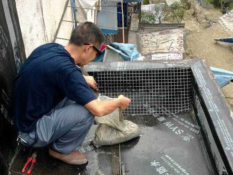 西安做自粘卷材防水什么價格,西安做自粘卷材防水專業(yè)公司？(圖2)