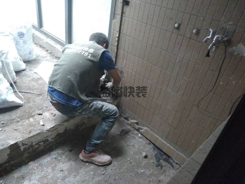 羅湖區(qū)馬桶漏水怎么辦_深圳羅湖區(qū)廁所坐便器漏水維修公司(圖2)