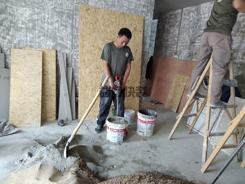 黃石陽新區(qū)廁所貼瓷磚木工吊頂開孔(圖2)