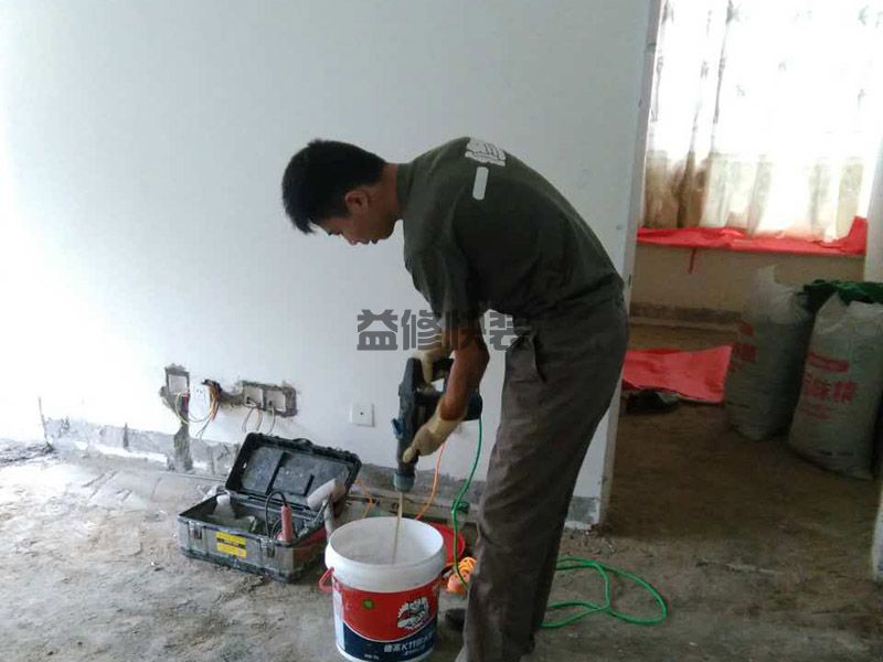客廳應(yīng)該怎么裝修怎么布置,一般簡約風(fēng)和現(xiàn)代風(fēng)會比較合適(圖1)