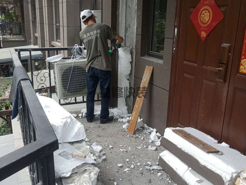 舊防盜門翻新刷漆步驟,150度高溫烤就可了(圖1)