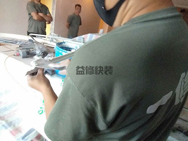 濟(jì)南天橋區(qū)客廳貼石膏線(xiàn)(圖2)