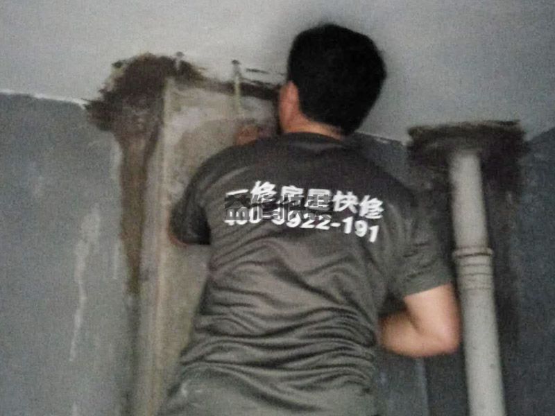 進(jìn)門左右是廚房衛(wèi)生間如何裝修,根據(jù)設(shè)計(jì)方案的敲定(圖2)