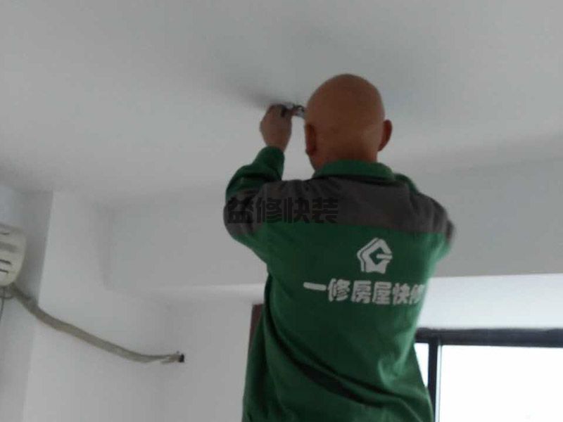 廚房不吊頂直接刷黑漆可以嗎,覺得天花板有些單調(diào)