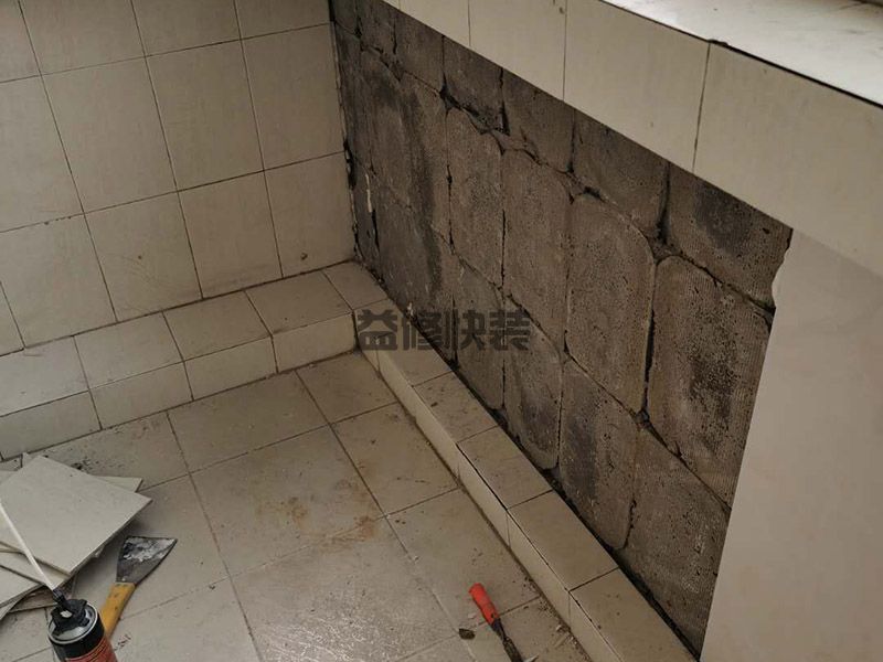 上海楊浦區(qū)陽臺瓷磚脫落維修(圖1)
