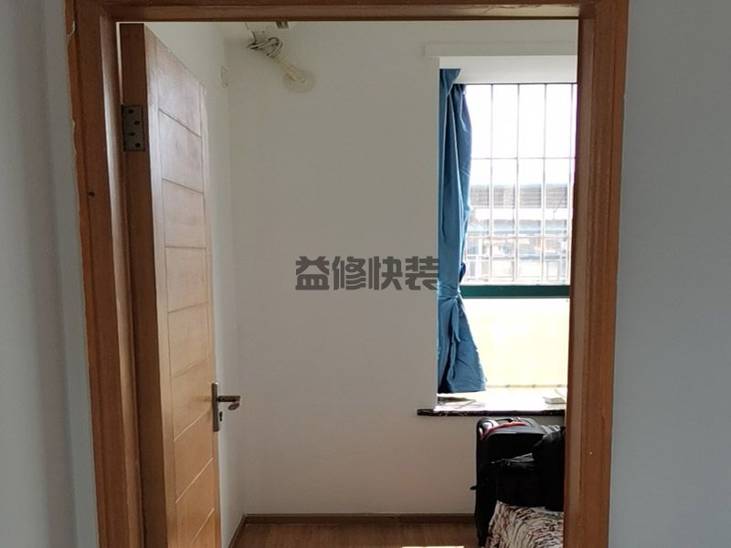 客廳墻面刷什么顏色的漆好看,據(jù)你整體的裝修風格來定(圖2)