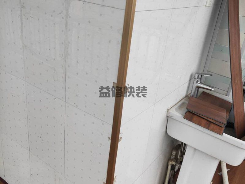 贛州章貢區(qū)陽(yáng)臺(tái)地板鋪貼維修,客廳改造,門窗安裝(圖1)