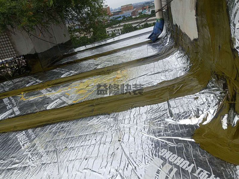 老房子屋頂漏水是什么原因，屋頂漏水防水補漏如何操作
