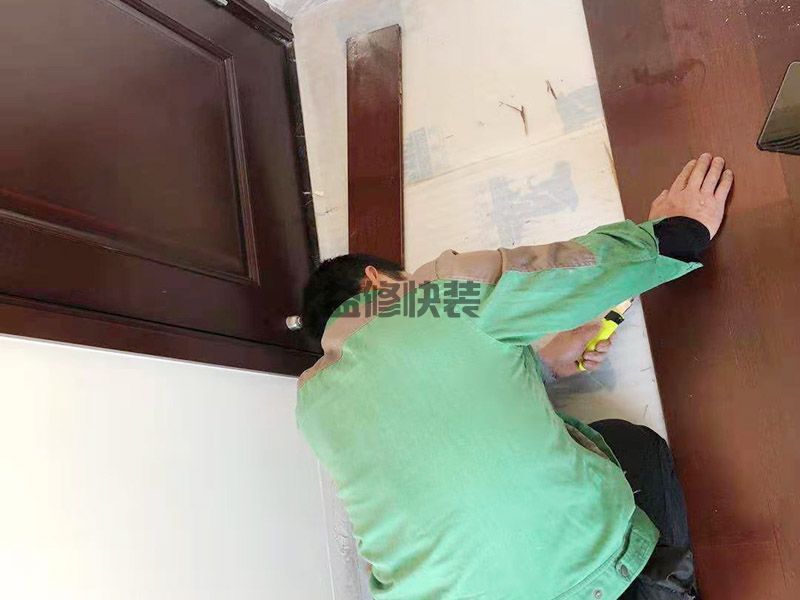 ?？阡伳镜匕鍘煾档侥睦镎襙海口鋪木地板詳細(xì)步驟