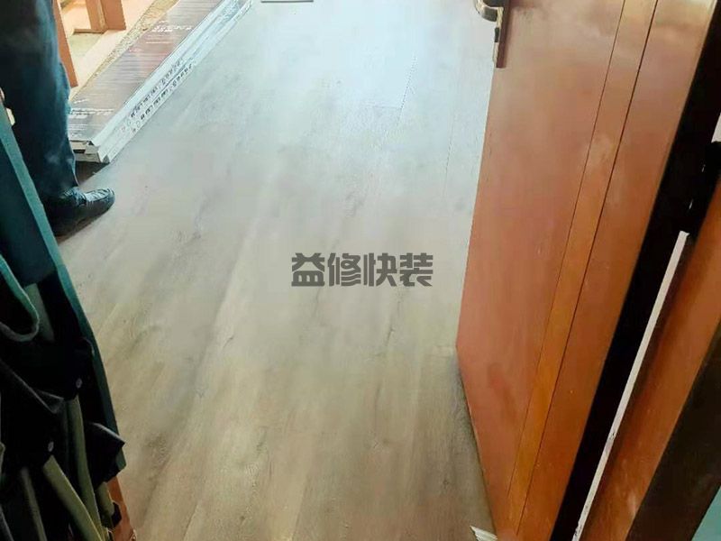 ?？谀镜匕寰S修方法和價(jià)格_?？趯?shí)木地板維修以及維護(hù)介紹(圖1)