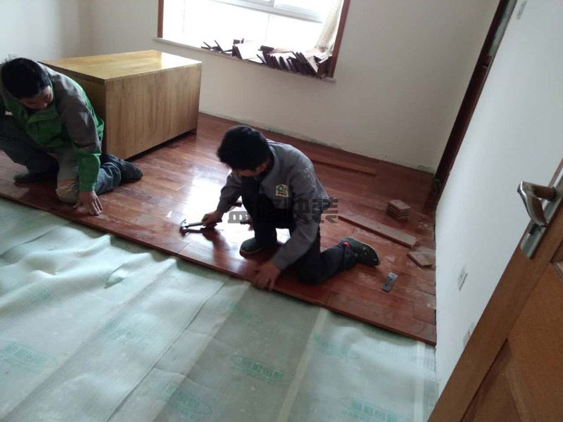 ?？诘匕灏惭b每平米多少錢_海口安裝一平木地板需要多少錢(圖3)