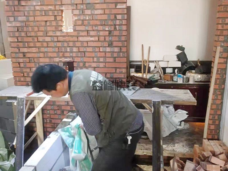 ?？趬γ娲纱u裂了修補(bǔ)價(jià)格,?？诖纱u維修費(fèi)用是多少