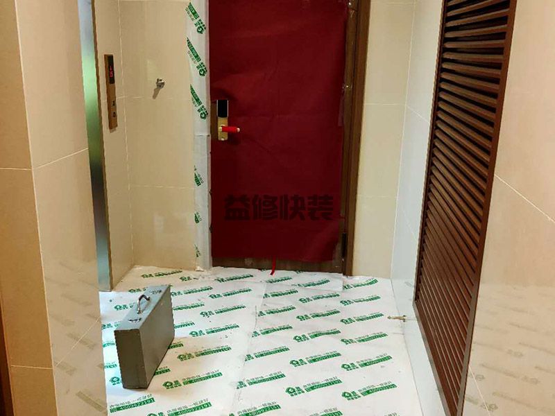 ?？趯嵞鹃T翻新一個多少錢,?？诎惭b工費木門一套多少工錢(圖2)