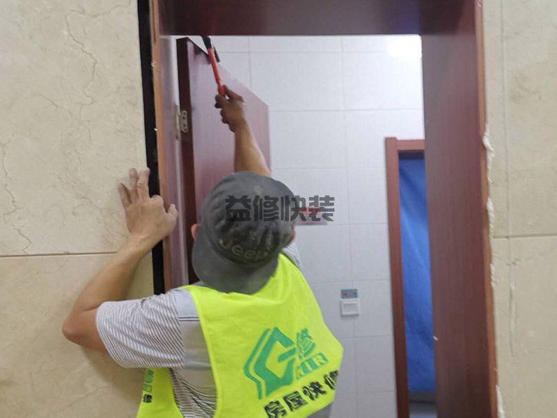海口實木門翻新一個多少錢,?？诎惭b工費木門一套多少工錢(圖1)
