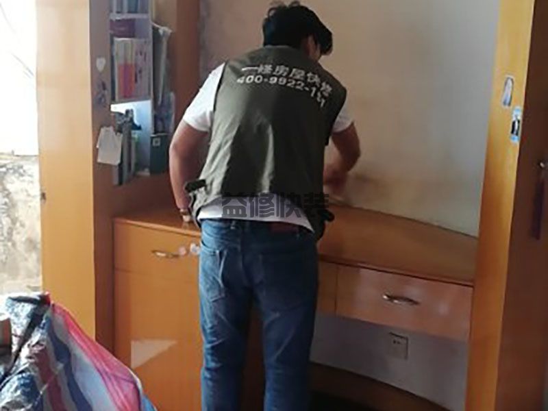 ?？跈还窬S修安裝師傅電話,如何修理櫥柜櫥柜的修復方法