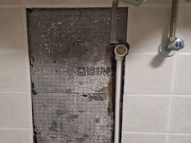 近的你，是否很煩惱？是否被房屋維修問題所困擾？如果你正好有水管接頭輕微漏水處理的疑問，不妨來聽小編我叨嘮叨嘮~無論你是業(yè)主還是租客，一旦遇到了房屋漏水或者水電損壞的問題，物業(yè)一般都不會理睬，只能讓你(圖3)