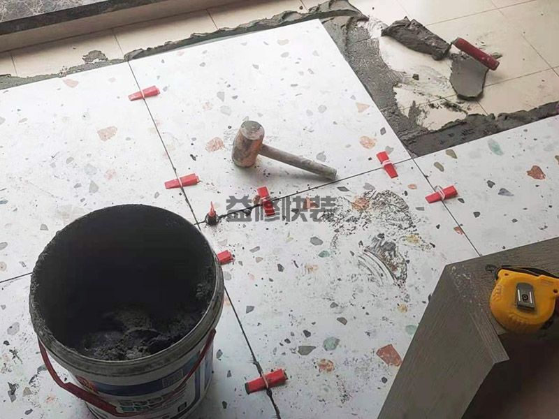 天津薊州區(qū)陽臺(tái)地磚鋪貼,陽臺(tái)改造,瓷磚安裝