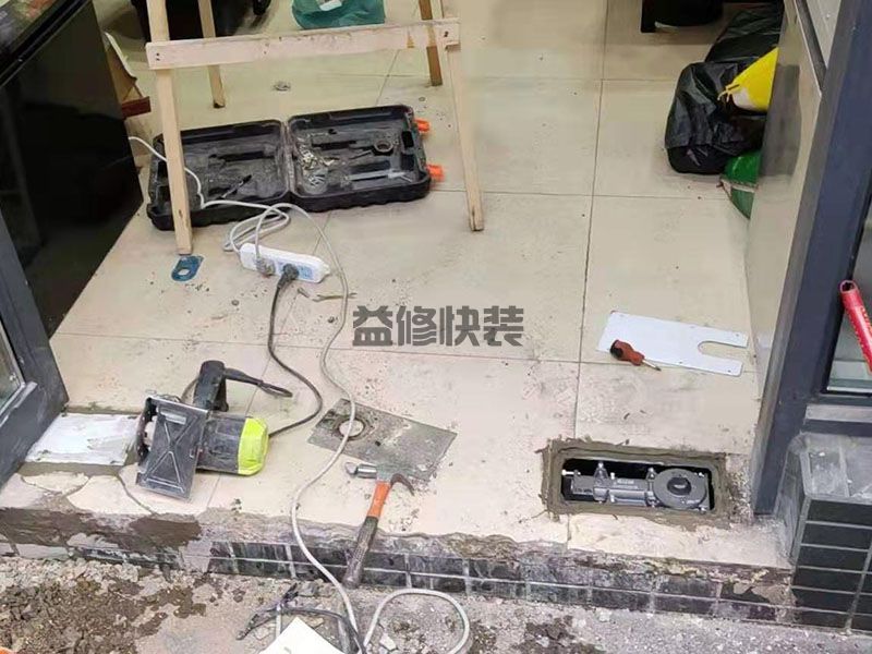 卷簾門維修_卷簾門維修方法_維修電動(dòng)卷簾門的小妙招(圖3)