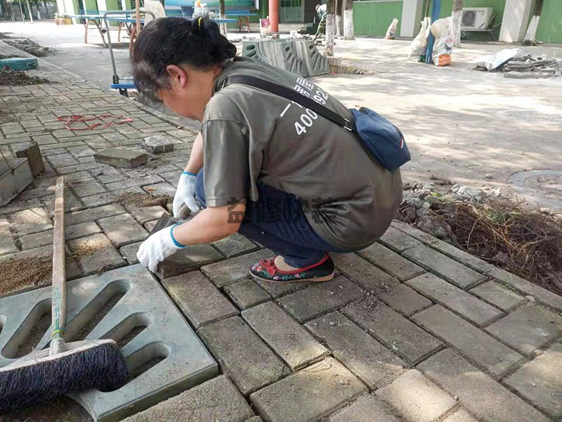 天津河東區(qū)公共地磚修補,局部翻新,瓷磚維修(圖4)