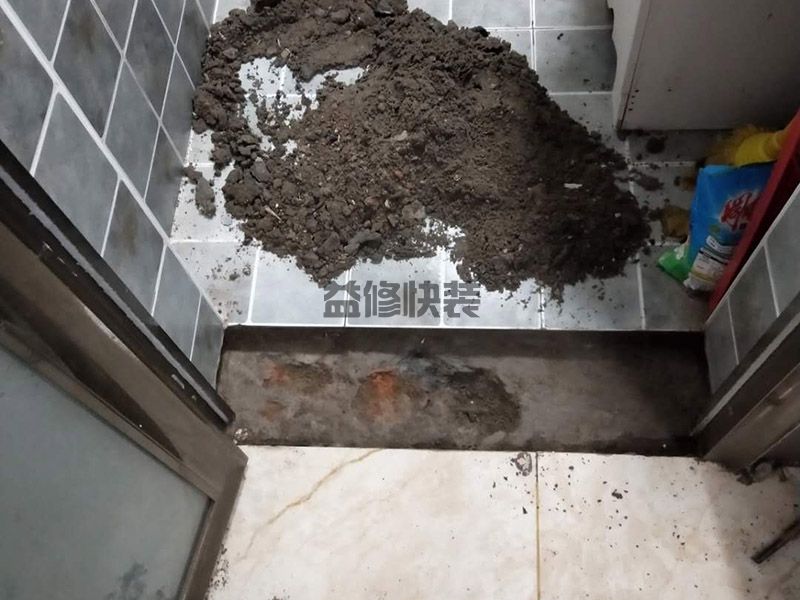 【精裝房滲水緊急修理】衛(wèi)生間墻角往外滲水輕松搞定的技巧(圖3)