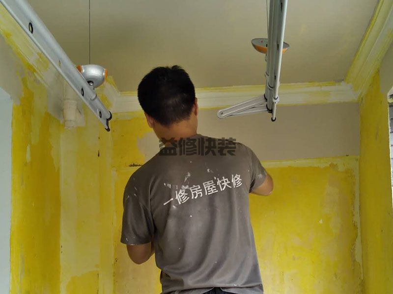 居住了是多年的舊房子想自己動(dòng)手刷漆翻新，有人知道刷墻的步驟是