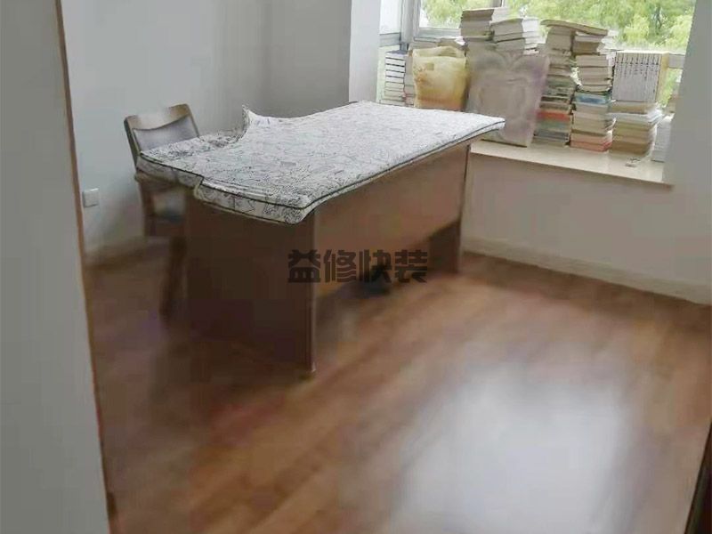地板為什么會(huì)起拱？復(fù)合地板表面修復(fù)技巧(圖3)